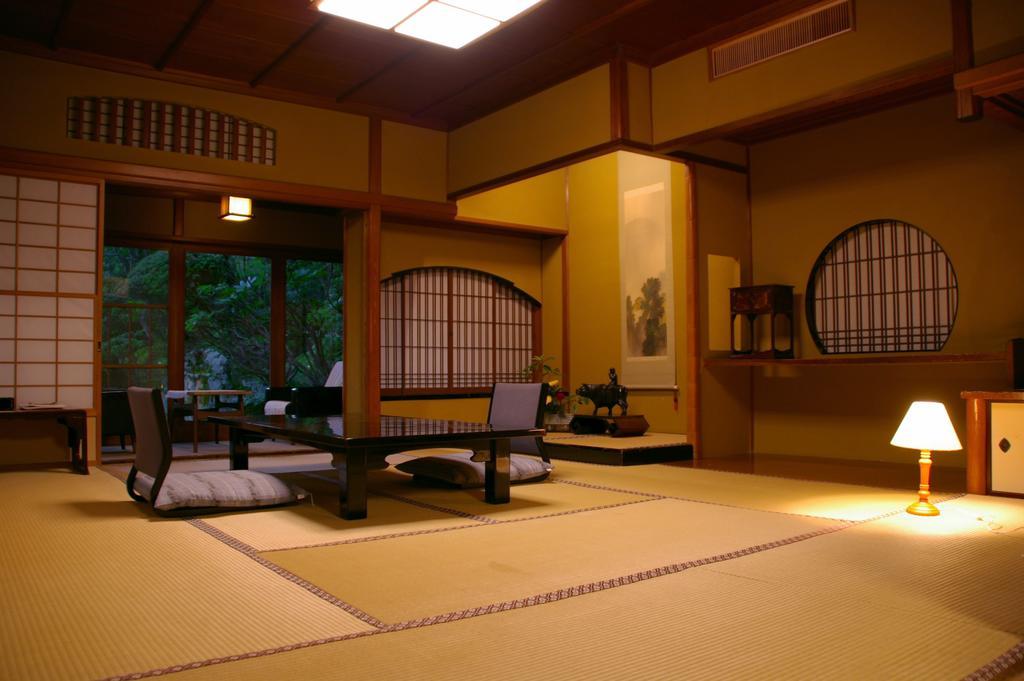 Mukaitaki Hotel Aizuwakamatsu Exterior foto